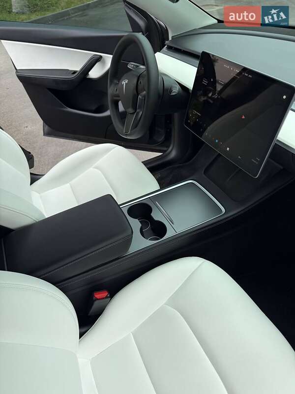 Внедорожник / Кроссовер Tesla Model Y 2022 в Тернополе