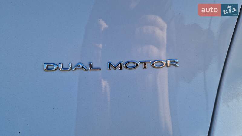 Позашляховик / Кросовер Tesla Model Y 2022 в Києві фото 9 Позашляховик / Кросовер Tesla Model Y 2022 в Києві