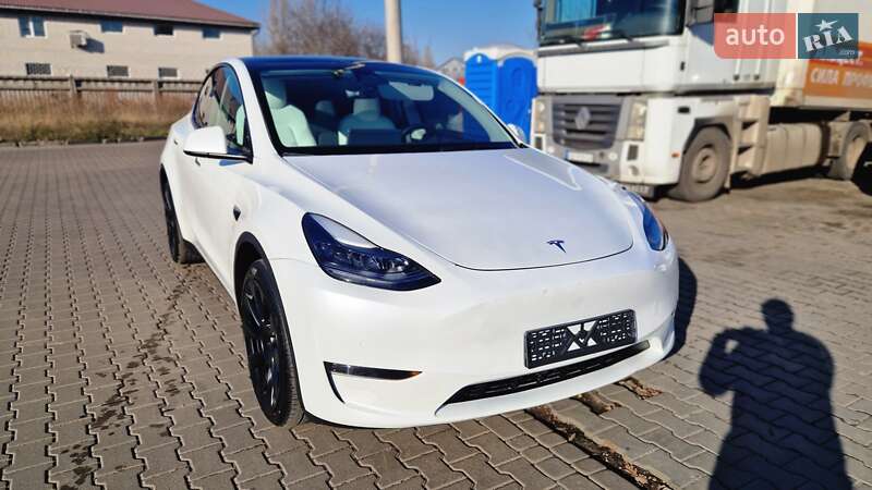 Позашляховик / Кросовер Tesla Model Y 2022 в Києві фото 7 Позашляховик / Кросовер Tesla Model Y 2022 в Києві