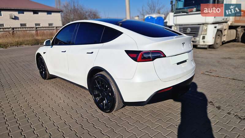 Позашляховик / Кросовер Tesla Model Y 2022 в Києві фото 27 Позашляховик / Кросовер Tesla Model Y 2022 в Києві