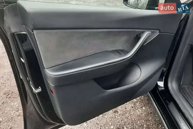 Внедорожник / Кроссовер Tesla Model Y 2022 в Черновцах фото 7 Внедорожник / Кроссовер Tesla Model Y 2022 в Черновцах