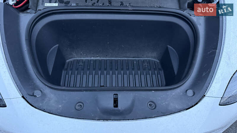 Внедорожник / Кроссовер Tesla Model Y 2024 в Луцке фото 19 Внедорожник / Кроссовер Tesla Model Y 2024 в Луцке