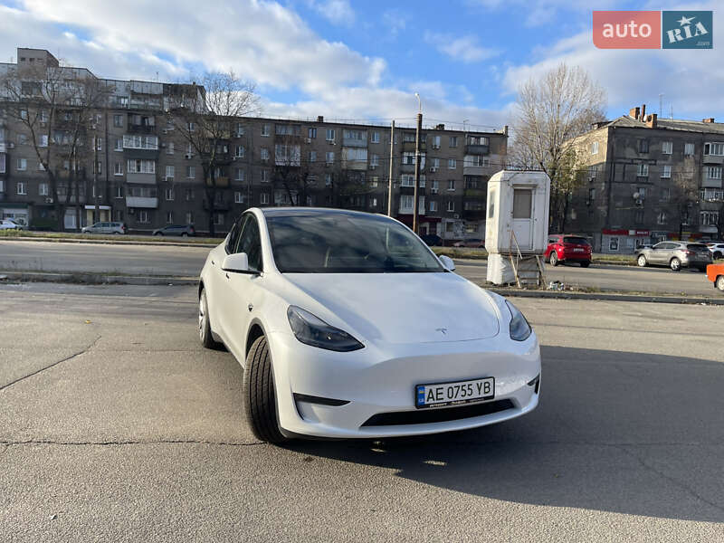 Позашляховик / Кросовер Tesla Model Y 2023 в Дніпрі фото 2 Позашляховик / Кросовер Tesla Model Y 2023 в Дніпрі