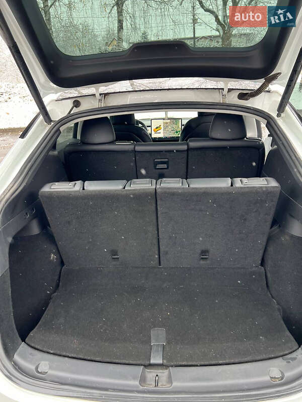 Внедорожник / Кроссовер Tesla Model Y 2021 в Тернополе фото 23 Внедорожник / Кроссовер Tesla Model Y 2021 в Тернополе