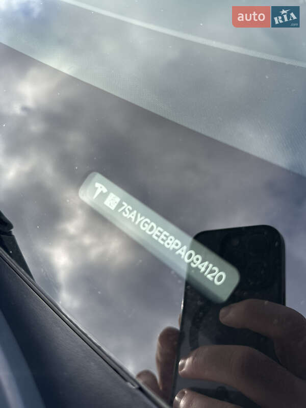 Позашляховик / Кросовер Tesla Model Y 2023 в Олександрії