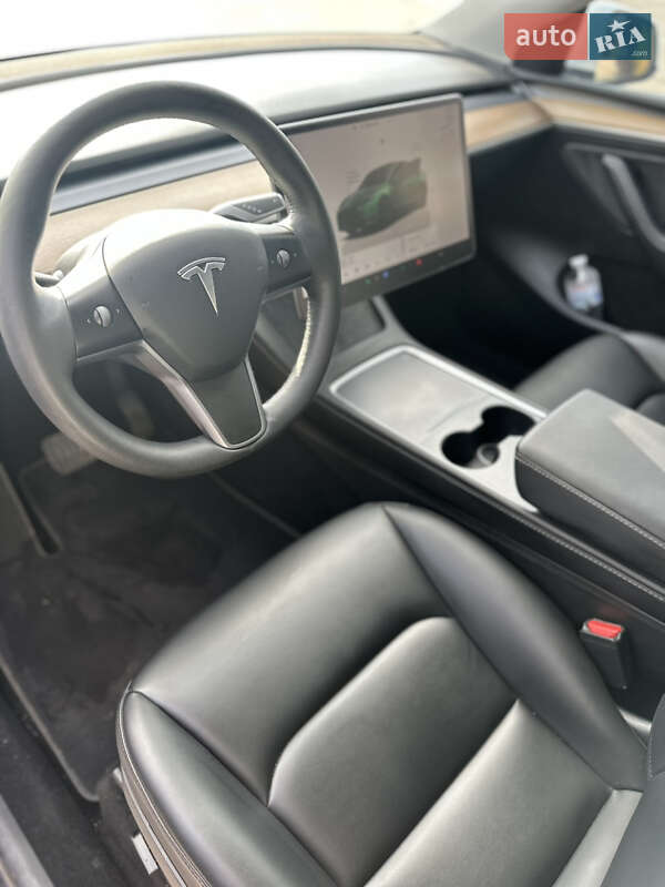 Позашляховик / Кросовер Tesla Model Y 2023 в Олександрії