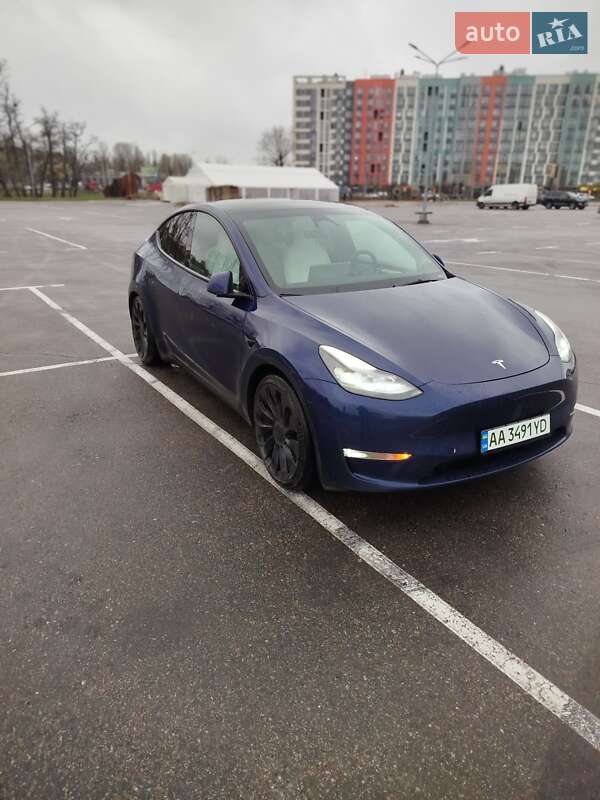 Позашляховик / Кросовер Tesla Model Y 2023 в Києві фото 2 Позашляховик / Кросовер Tesla Model Y 2023 в Києві