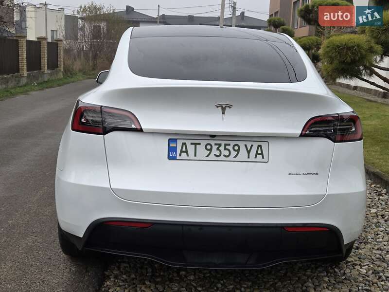 Внедорожник / Кроссовер Tesla Model Y 2023 в Ивано-Франковске