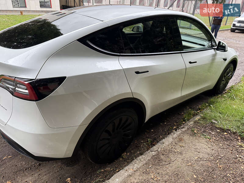 Позашляховик / Кросовер Tesla Model Y 2023 в Львові
