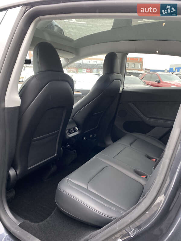 Позашляховик / Кросовер Tesla Model Y 2024 в Києві