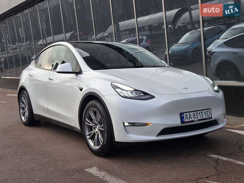 Tesla Model Y 2022