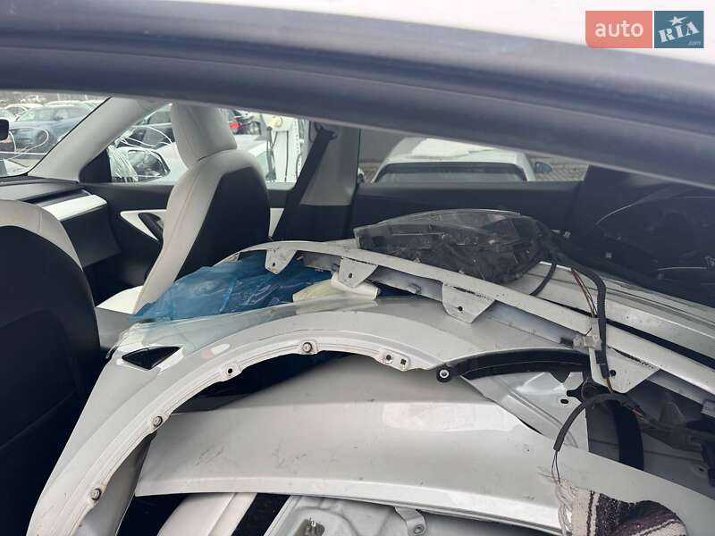 Позашляховик / Кросовер Tesla Model Y 2020 в Львові