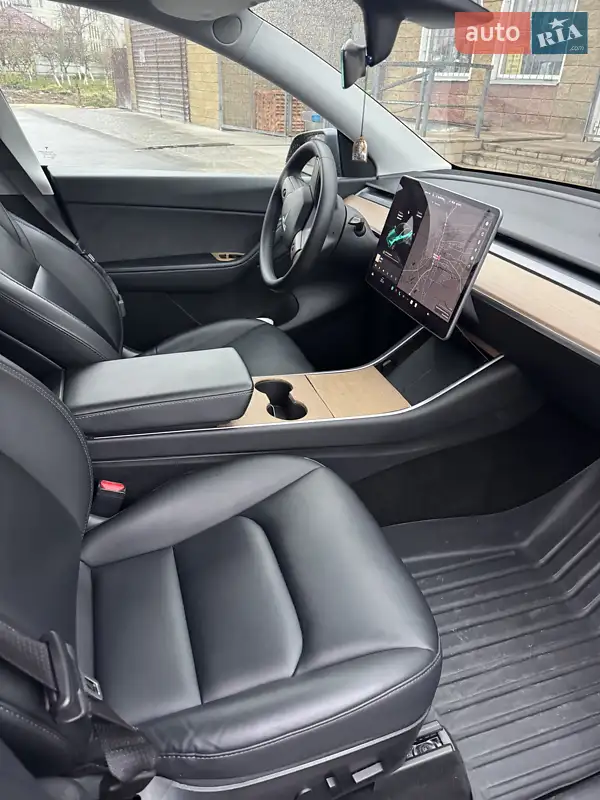 Tesla Model Y 2020