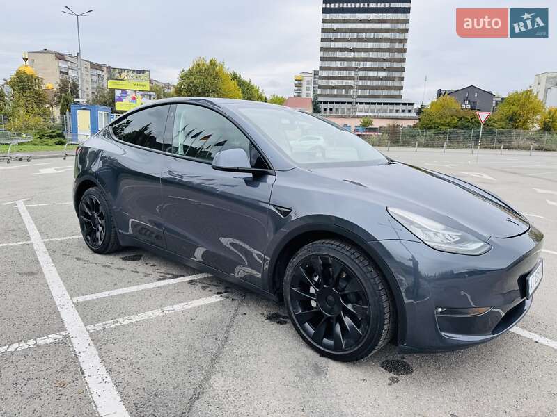 Позашляховик / Кросовер Tesla Model Y 2022 в Івано-Франківську