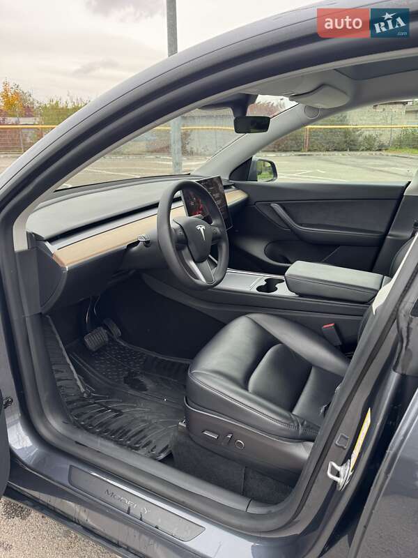 Позашляховик / Кросовер Tesla Model Y 2022 в Івано-Франківську