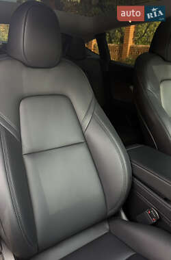 Внедорожник / Кроссовер Tesla Model Y 2023 в Кривом Роге