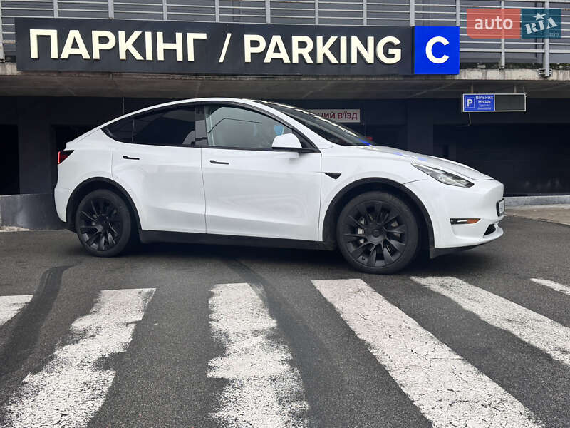 Внедорожник / Кроссовер Tesla Model Y 2023 в Киеве фото 12 Внедорожник / Кроссовер Tesla Model Y 2023 в Киеве