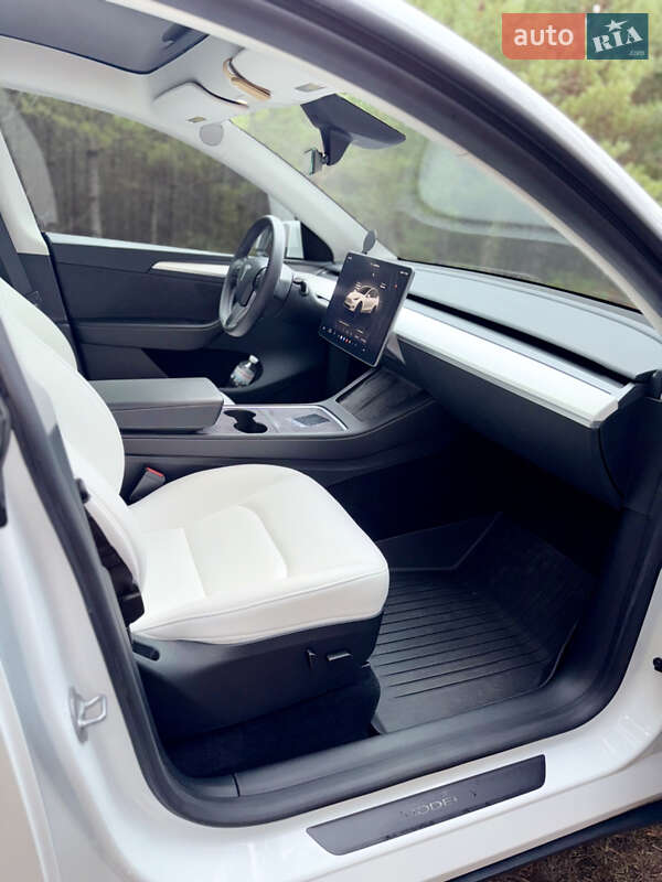 Внедорожник / Кроссовер Tesla Model Y 2023 в Киеве фото 16 Внедорожник / Кроссовер Tesla Model Y 2023 в Киеве