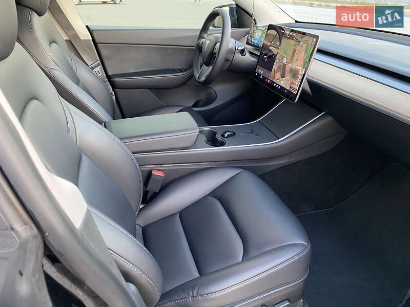Внедорожник / Кроссовер Tesla Model Y 2021 в Тернополе