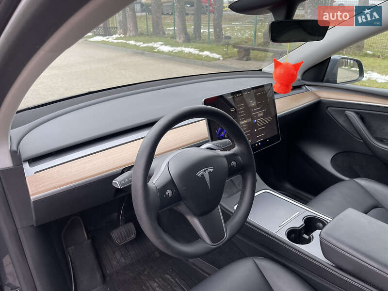 Позашляховик / Кросовер Tesla Model Y 2023 в Львові фото 18 Позашляховик / Кросовер Tesla Model Y 2023 в Львові