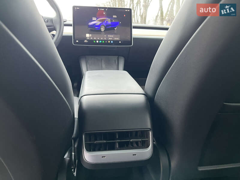 Позашляховик / Кросовер Tesla Model Y 2023 в Львові фото 23 Позашляховик / Кросовер Tesla Model Y 2023 в Львові
