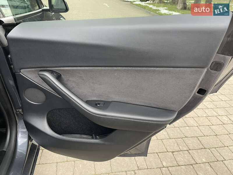 Позашляховик / Кросовер Tesla Model Y 2023 в Львові фото 25 Позашляховик / Кросовер Tesla Model Y 2023 в Львові