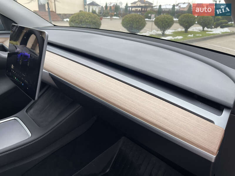 Позашляховик / Кросовер Tesla Model Y 2023 в Львові фото 30 Позашляховик / Кросовер Tesla Model Y 2023 в Львові
