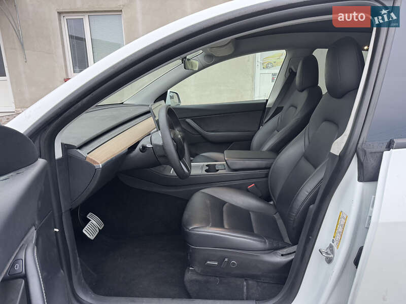 Позашляховик / Кросовер Tesla Model Y 2022 в Луцьку фото 17 Позашляховик / Кросовер Tesla Model Y 2022 в Луцьку