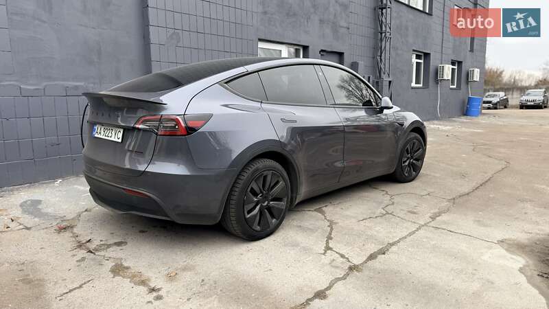 Позашляховик / Кросовер Tesla Model Y 2023 в Києві фото 3 Позашляховик / Кросовер Tesla Model Y 2023 в Києві