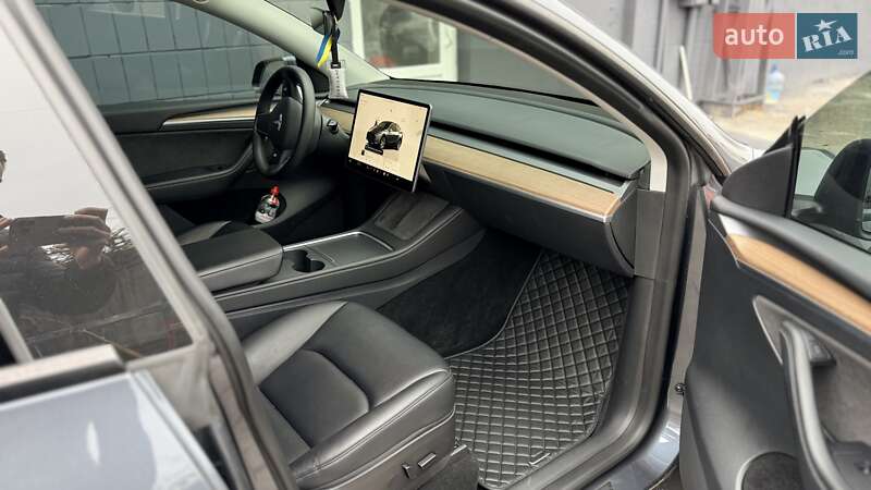Позашляховик / Кросовер Tesla Model Y 2023 в Києві фото 7 Позашляховик / Кросовер Tesla Model Y 2023 в Києві