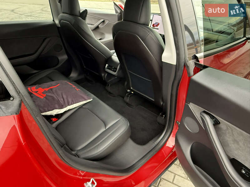 Внедорожник / Кроссовер Tesla Model Y 2020 в Хусте