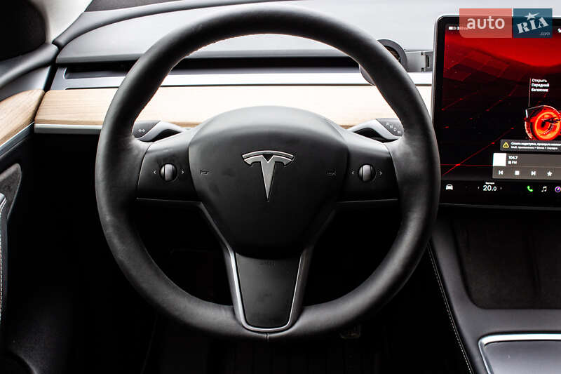 Позашляховик / Кросовер Tesla Model Y 2024 в Львові