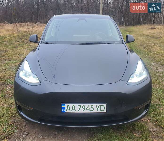 Внедорожник / Кроссовер Tesla Model Y 2024 в Киеве