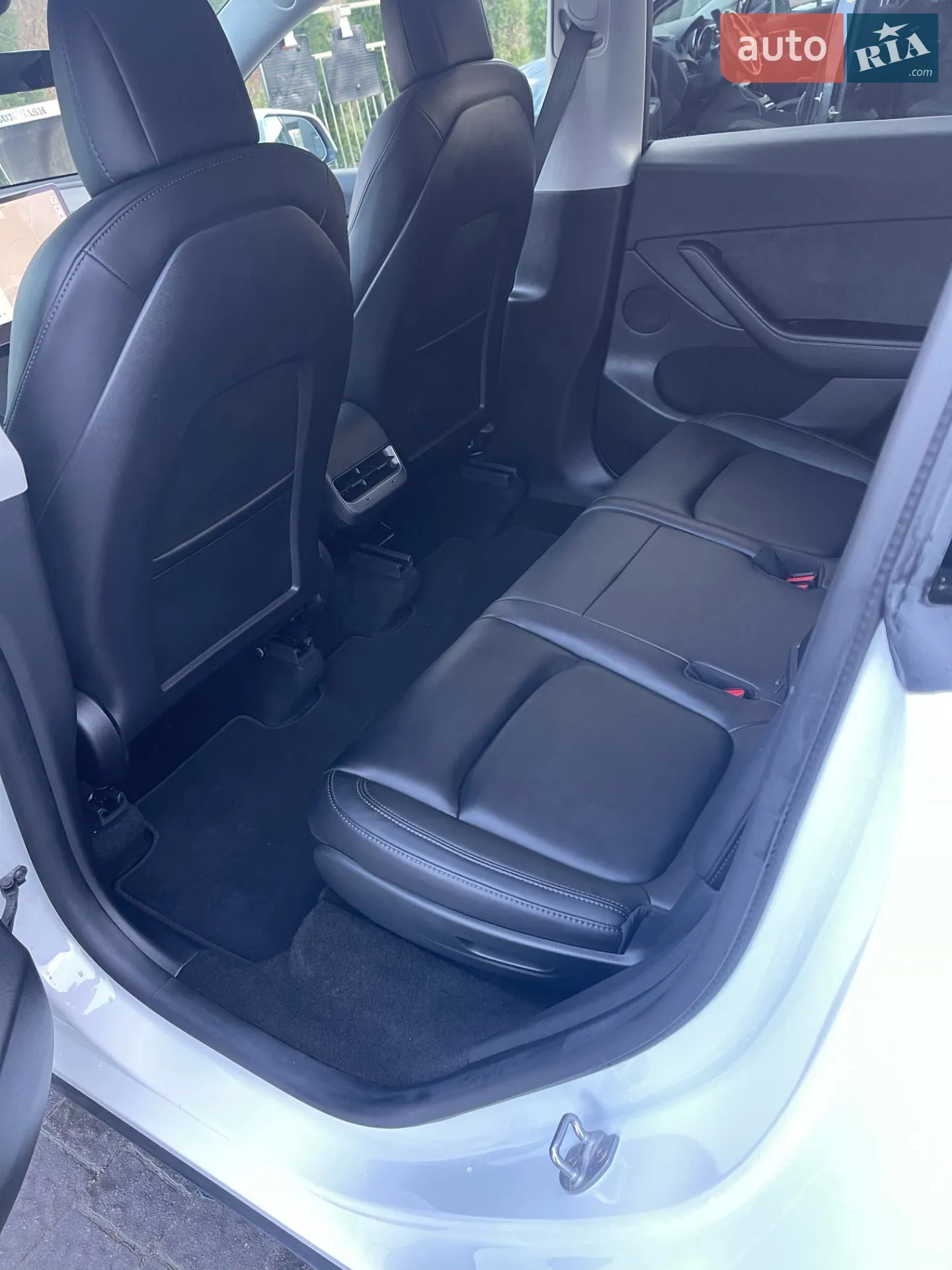 2021 Tesla Model Y - мініатюра 3