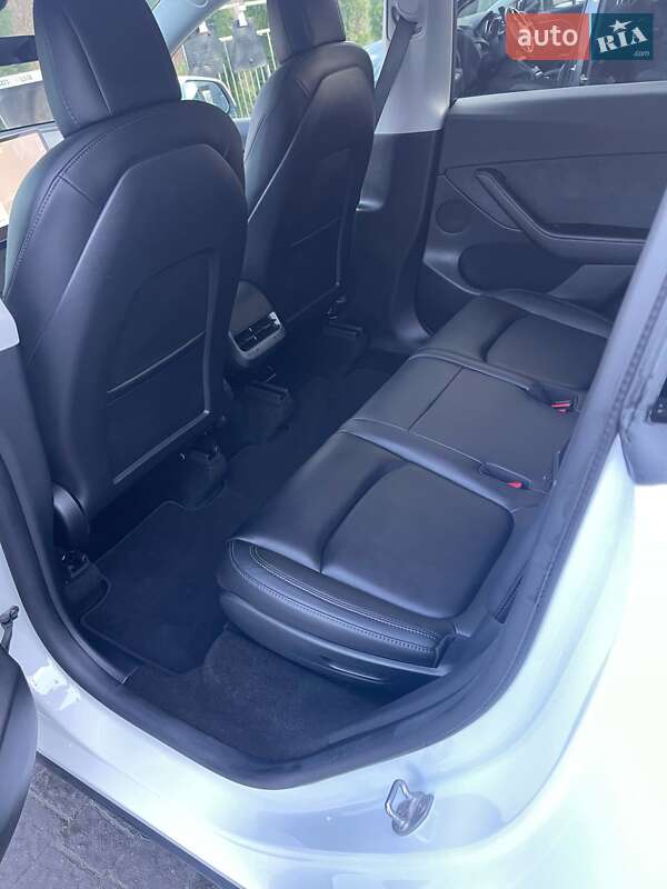 Внедорожник / Кроссовер Tesla Model Y 2021 в Богородчанах