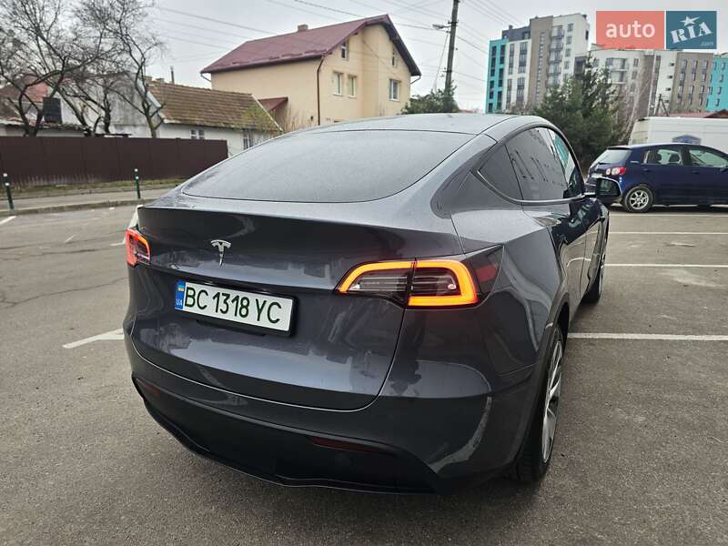 Внедорожник / Кроссовер Tesla Model Y 2023 в Львове