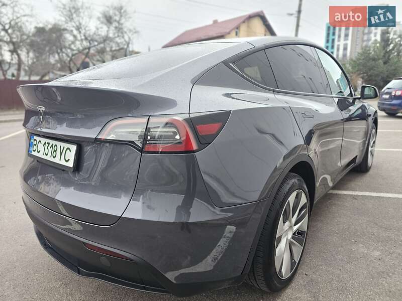 Внедорожник / Кроссовер Tesla Model Y 2023 в Львове