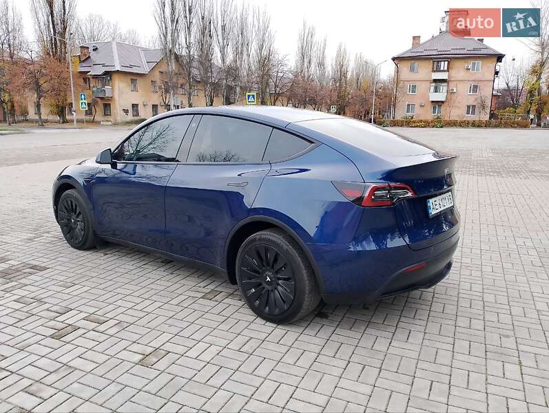 Позашляховик / Кросовер Tesla Model Y 2023 в Дніпрі