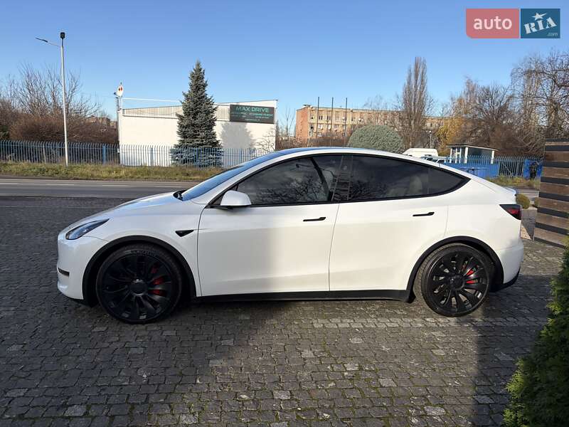 Внедорожник / Кроссовер Tesla Model Y 2023 в Ужгороде