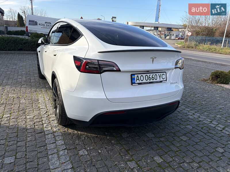 Внедорожник / Кроссовер Tesla Model Y 2023 в Ужгороде