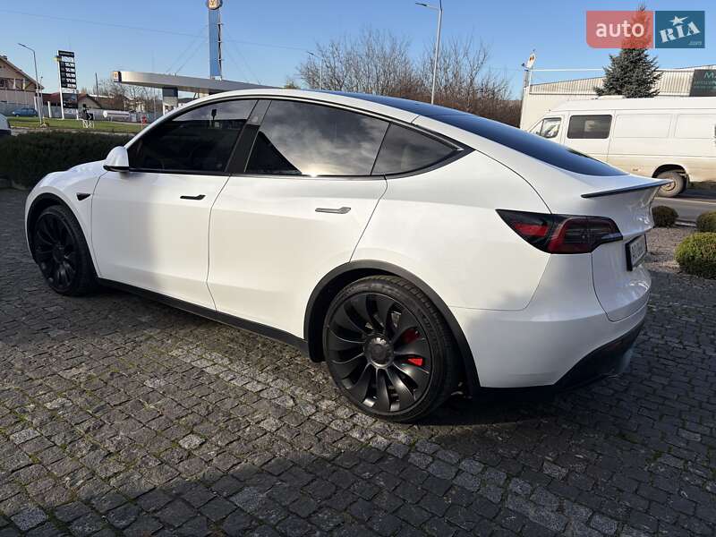 Внедорожник / Кроссовер Tesla Model Y 2023 в Ужгороде фото 5 Внедорожник / Кроссовер Tesla Model Y 2023 в Ужгороде