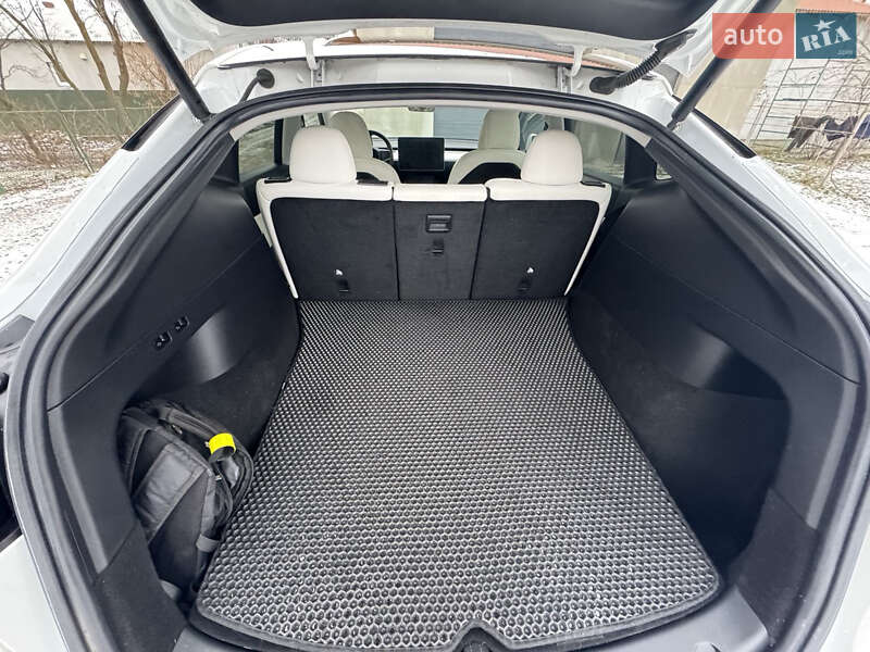 Внедорожник / Кроссовер Tesla Model Y 2021 в Коломые