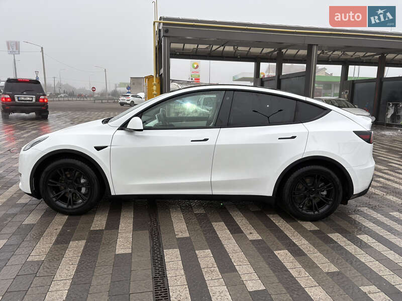 Позашляховик / Кросовер Tesla Model Y 2021 в Львові