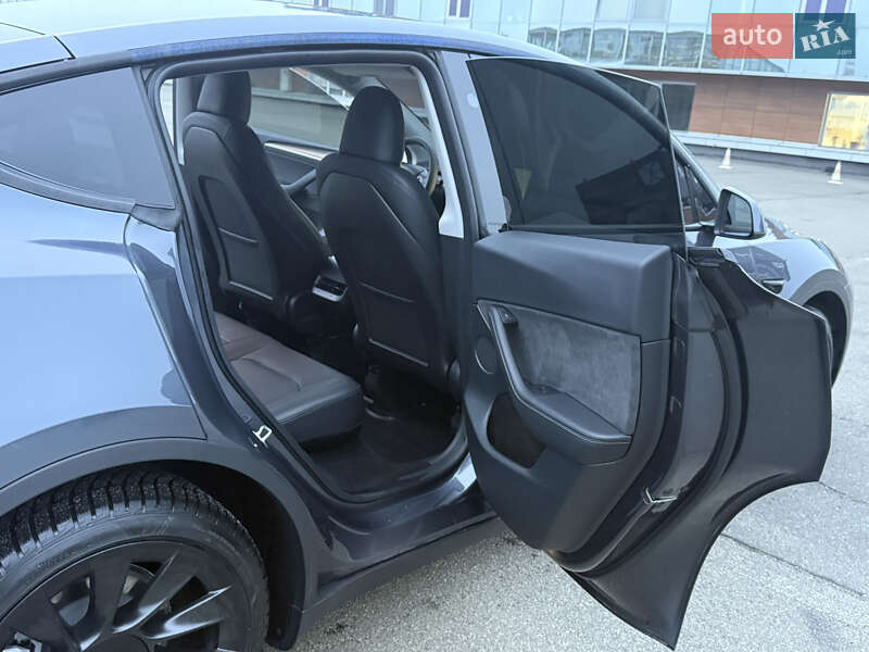 Позашляховик / Кросовер Tesla Model Y 2023 в Києві