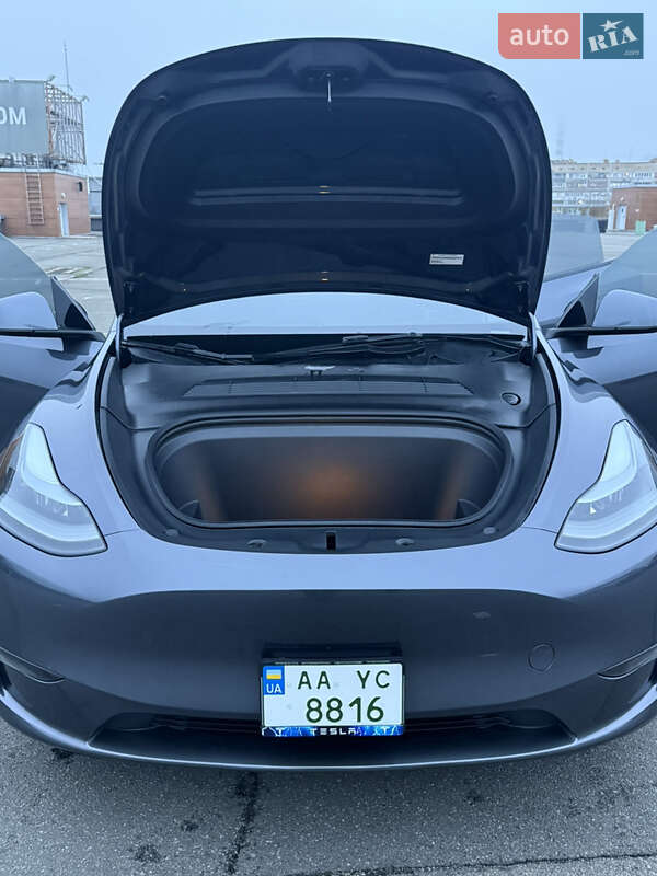 Позашляховик / Кросовер Tesla Model Y 2023 в Києві