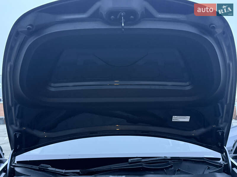 Позашляховик / Кросовер Tesla Model Y 2023 в Києві