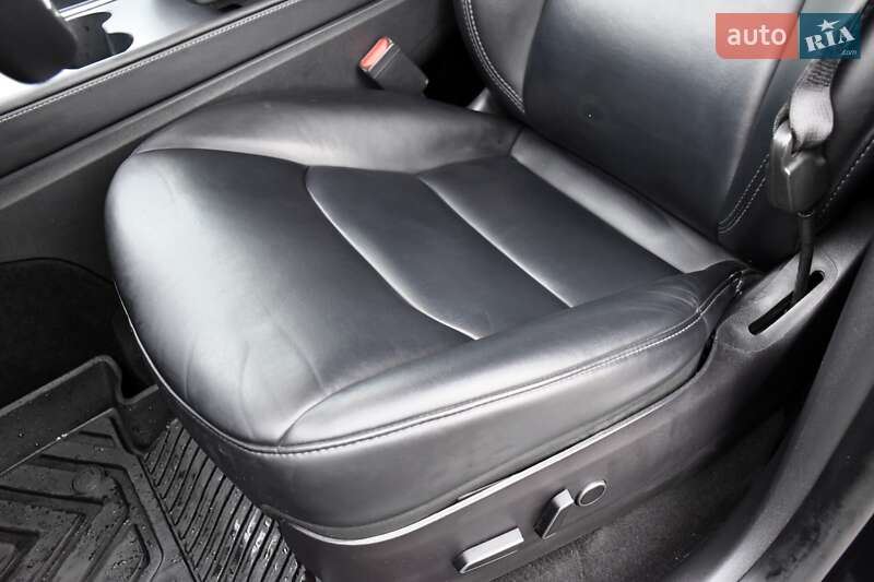 Позашляховик / Кросовер Tesla Model Y 2021 в Дрогобичі фото 33 Позашляховик / Кросовер Tesla Model Y 2021 в Дрогобичі