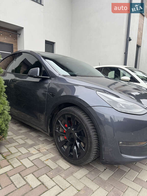 Tesla Model Y 2021
