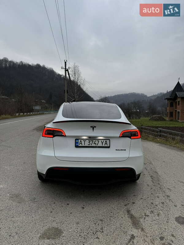 Внедорожник / Кроссовер Tesla Model Y 2024 в Ивано-Франковске