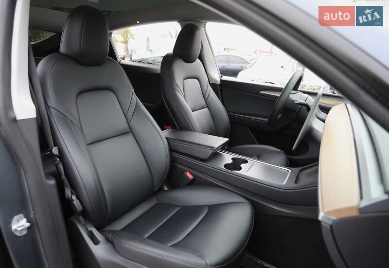 Внедорожник / Кроссовер Tesla Model Y 2023 в Харькове